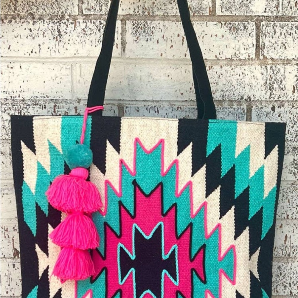 MEET ME IN MONTANA XL TOTE